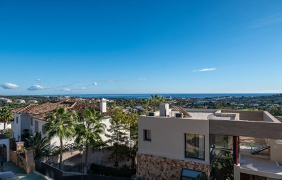 Resale - Apartment - Middle Floor Apartment - Marbella - Nueva Andalucia