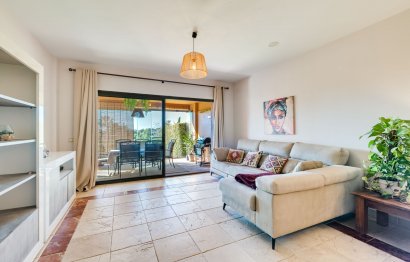 Resale - Apartment - Middle Floor Apartment - Estepona - Estepona Centro