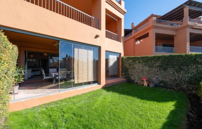 Resale - Apartment - Middle Floor Apartment - Estepona - Estepona Centro