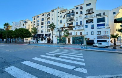 Resale - Apartment - Middle Floor Apartment - Marbella - Puerto Banús