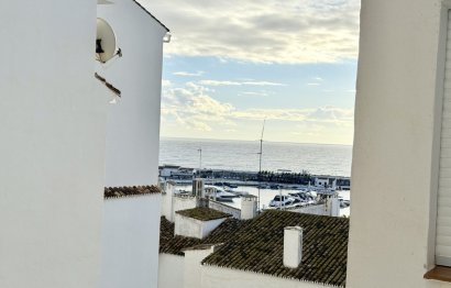 Resale - Apartment - Middle Floor Apartment - Marbella - Puerto Banús