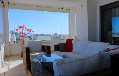 Resale - Apartment - Middle Floor Apartment - Estepona - Estepona Centro