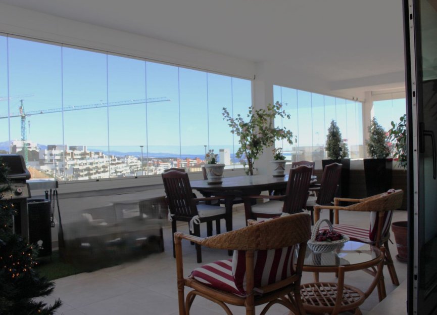 Resale - Apartment - Middle Floor Apartment - Estepona - Estepona Centro