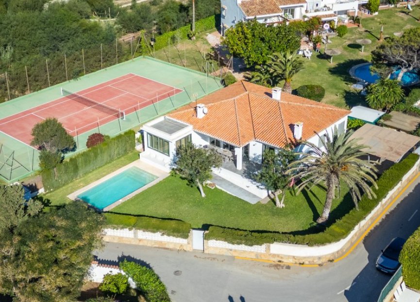 Resale - House - Detached Villa - Marbella - Marbella Centro