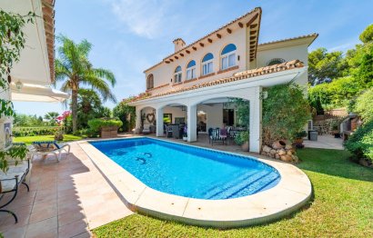 Reventa - House - Detached Villa - Benalmádena - Benalmadena Centro