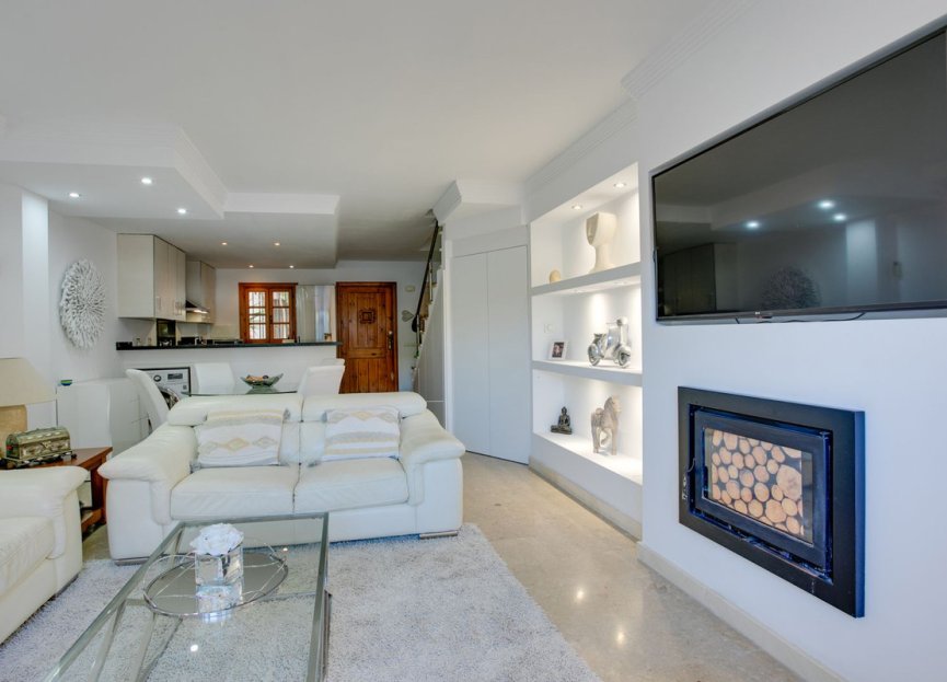 Resale - House - Townhouse - Estepona - Estepona Centro