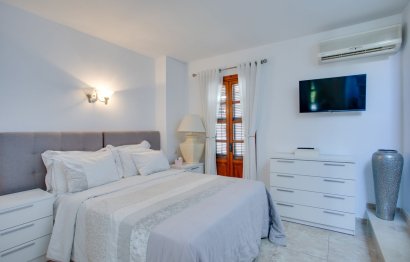 Resale - House - Townhouse - Estepona - Estepona Centro