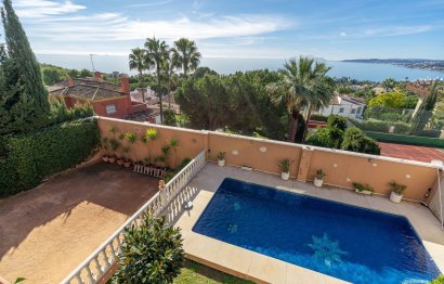 Resale - House - Detached Villa - Estepona - Estepona Centro