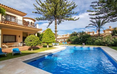 Resale - House - Townhouse - Estepona - Estepona Centro