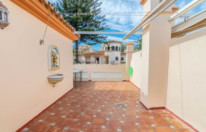 Resale - House - Townhouse - Estepona - Estepona Centro