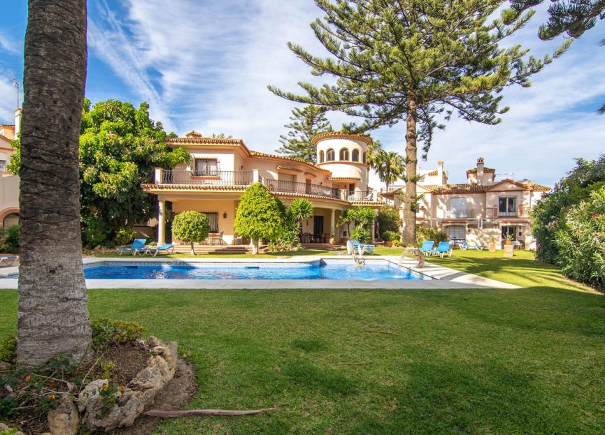 Resale - House - Townhouse - Estepona - Estepona Centro