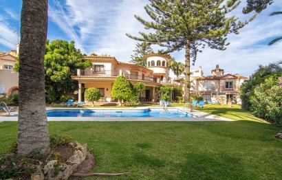 Resale - House - Townhouse - Estepona - Estepona Centro