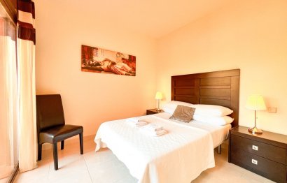 Resale - Apartment - Middle Floor Apartment - Estepona - Estepona Centro