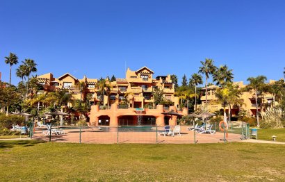 Resale - Apartment - Middle Floor Apartment - Estepona - Estepona Centro