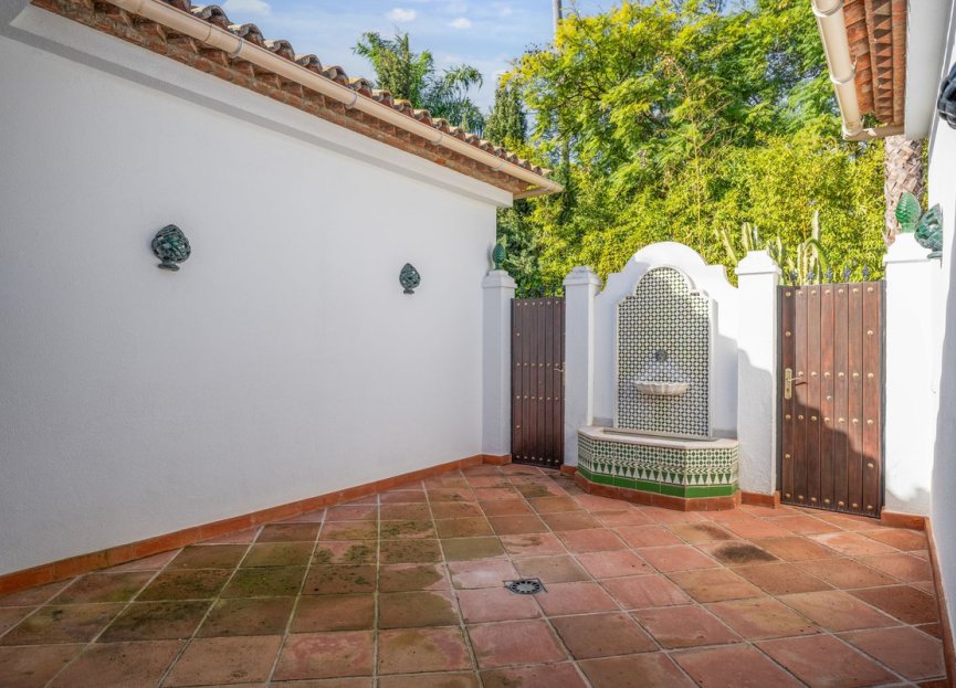 Resale - House - Detached Villa - Marbella - Guadalmina Baja