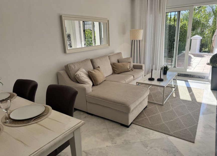 Resale - Apartment - Ground Floor Apartment - Marbella - Nueva Andalucia