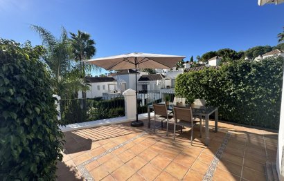 Resale - Apartment - Ground Floor Apartment - Marbella - Nueva Andalucia