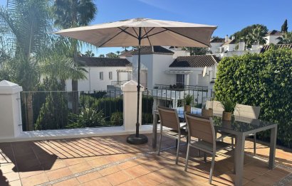 Resale - Apartment - Ground Floor Apartment - Marbella - Nueva Andalucia