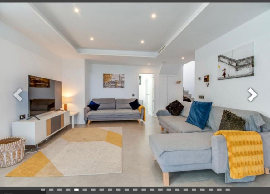 Resale - Apartment - Penthouse Duplex - Estepona - Estepona Centro