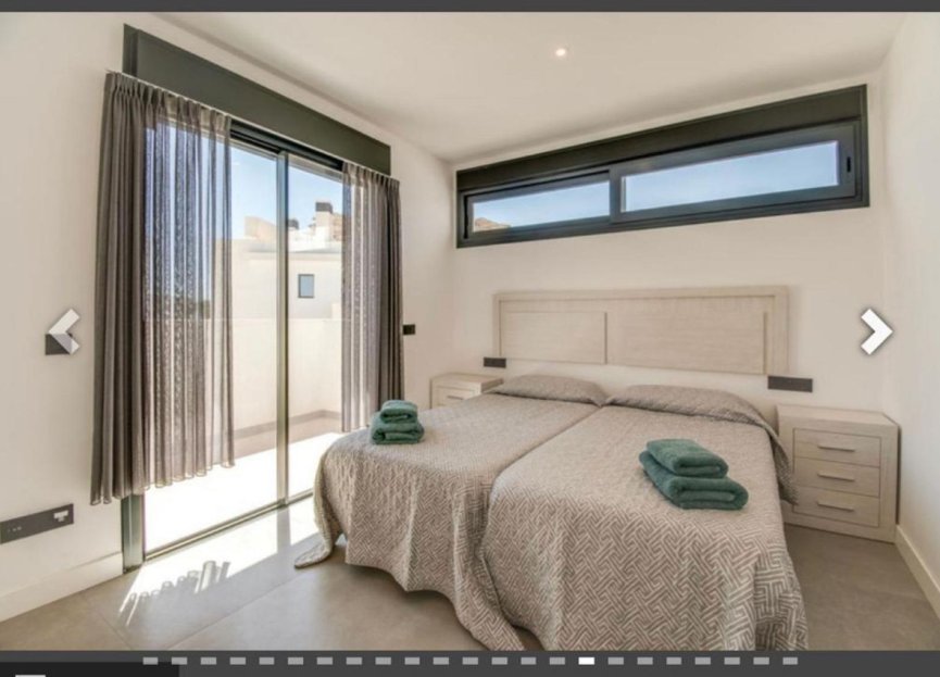 Resale - Apartment - Penthouse Duplex - Estepona - Estepona Centro