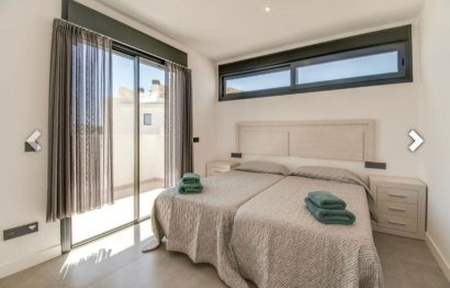 Resale - Apartment - Penthouse Duplex - Estepona - Estepona Centro