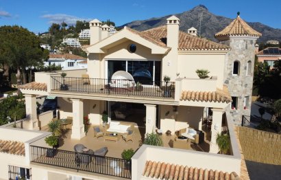 Resale - House - Detached Villa - Marbella - Nueva Andalucia