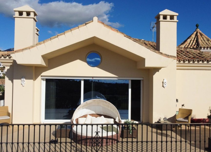 Resale - House - Detached Villa - Marbella - Nueva Andalucia