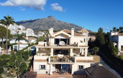 Resale - House - Detached Villa - Marbella - Nueva Andalucia