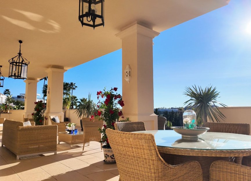 Resale - House - Detached Villa - Marbella - Nueva Andalucia