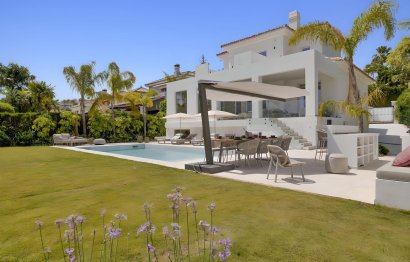 Resale - House - Detached Villa - Estepona - Atalaya