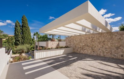 Resale - House - Detached Villa - Marbella - Nueva Andalucia