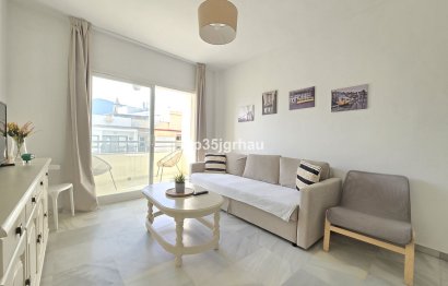 Resale - Apartment - Middle Floor Apartment - Estepona - Estepona Centro