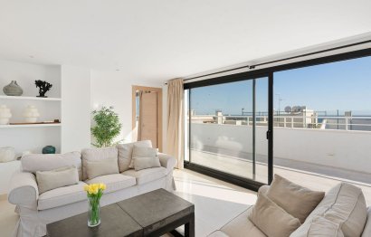 Resale - Apartment - Penthouse - Estepona - Estepona Centro