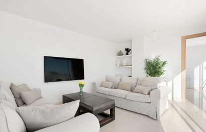 Resale - Apartment - Penthouse - Estepona - Estepona Centro