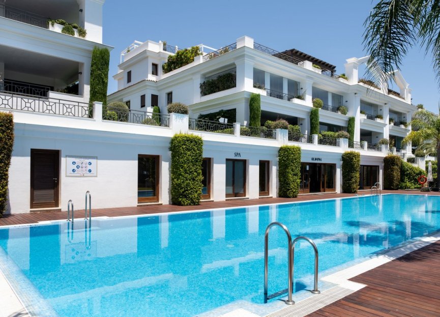 Resale - Apartment - Middle Floor Apartment - Estepona - Estepona Centro