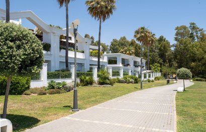 Resale - Apartment - Middle Floor Apartment - Estepona - Estepona Centro