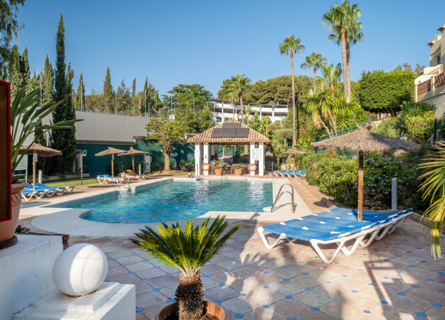 Resale - Apartment - Penthouse - Marbella - Nueva Andalucia