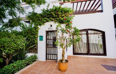 Resale - Apartment - Middle Floor Apartment - Marbella - Nueva Andalucia