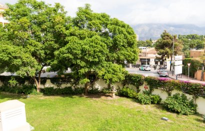 Resale - Apartment - Middle Floor Apartment - Marbella - Nueva Andalucia