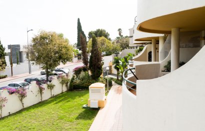 Resale - Apartment - Middle Floor Apartment - Marbella - Nueva Andalucia