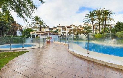 Resale - Apartment - Ground Floor Apartment - Estepona - Estepona Centro