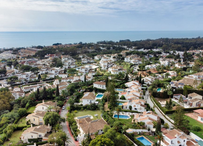 Resale - House - Detached Villa - Marbella - Elviria