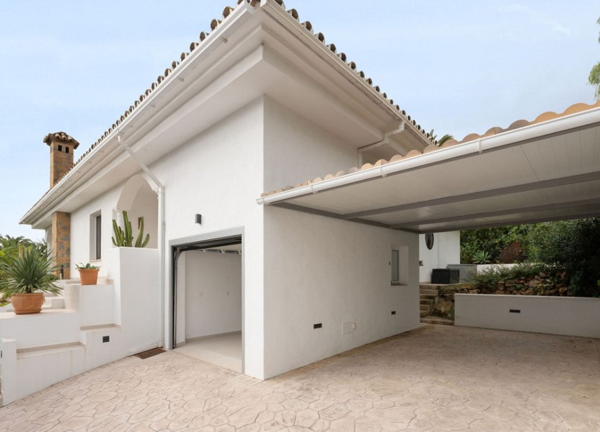 Resale - House - Detached Villa - Marbella - Elviria