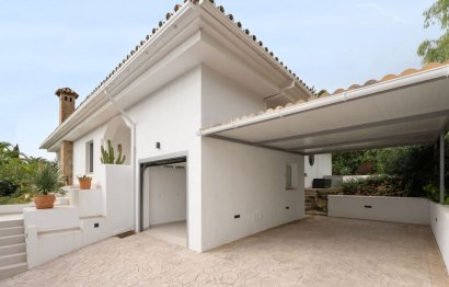 Resale - House - Detached Villa - Marbella - Elviria