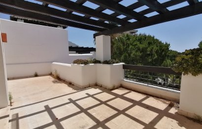 Resale - Apartment - Middle Floor Apartment - Marbella - Río Real