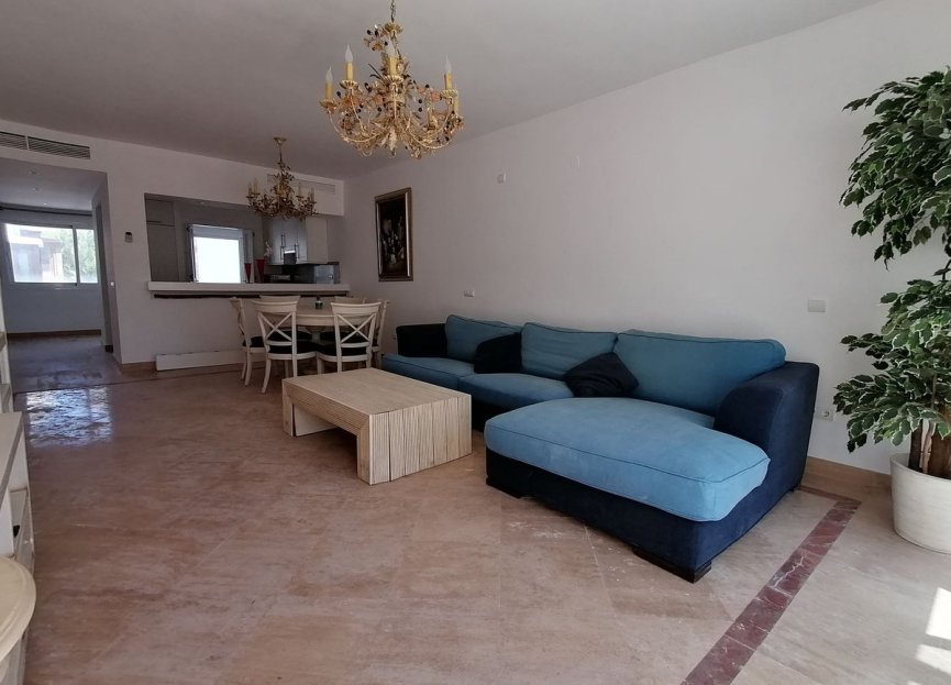 Resale - Apartment - Middle Floor Apartment - Marbella - Río Real