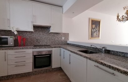 Resale - Apartment - Middle Floor Apartment - Marbella - Río Real