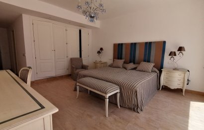 Resale - Apartment - Middle Floor Apartment - Marbella - Río Real