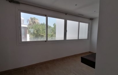 Resale - Apartment - Middle Floor Apartment - Marbella - Río Real