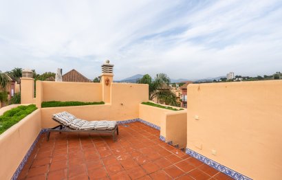 Resale - House - Townhouse - Marbella - Nueva Andalucia